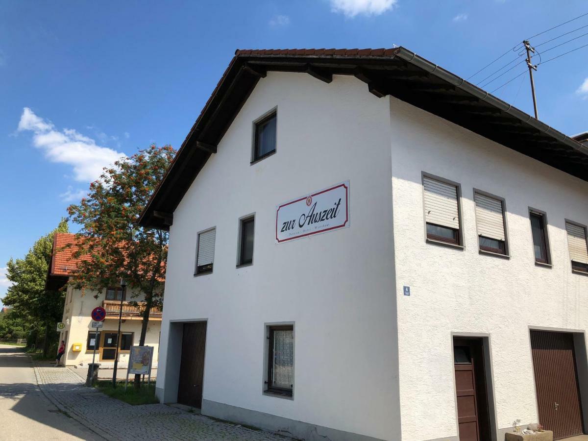 Zur Auszeit Hotel Traunreut Exterior photo